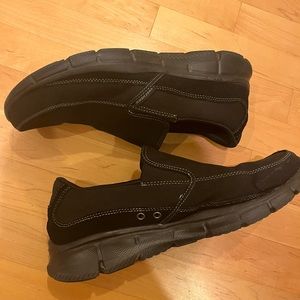 Skechers Memory Foam Shoes US11